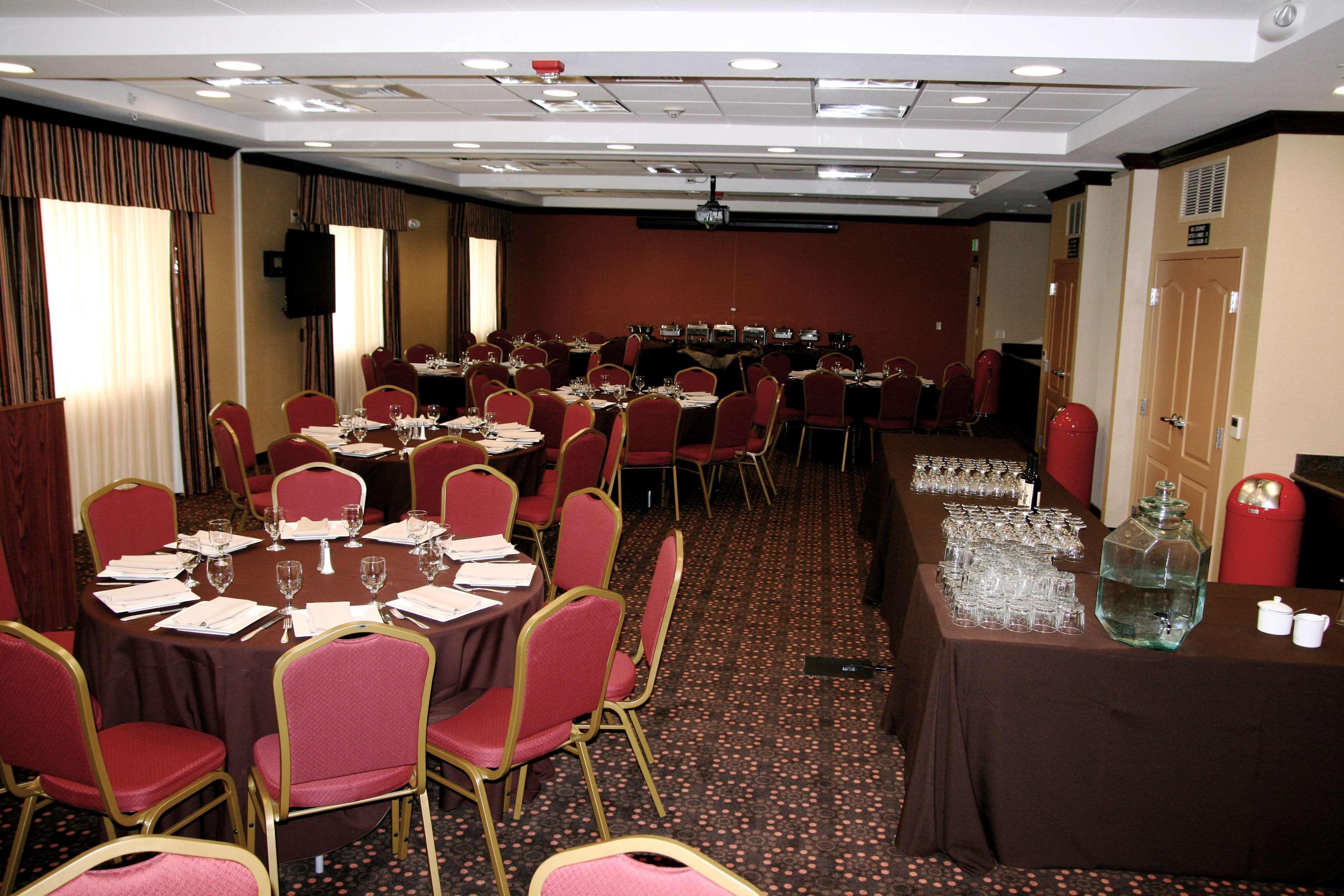 Hampton Inn & Suites Folsom Ristorante foto