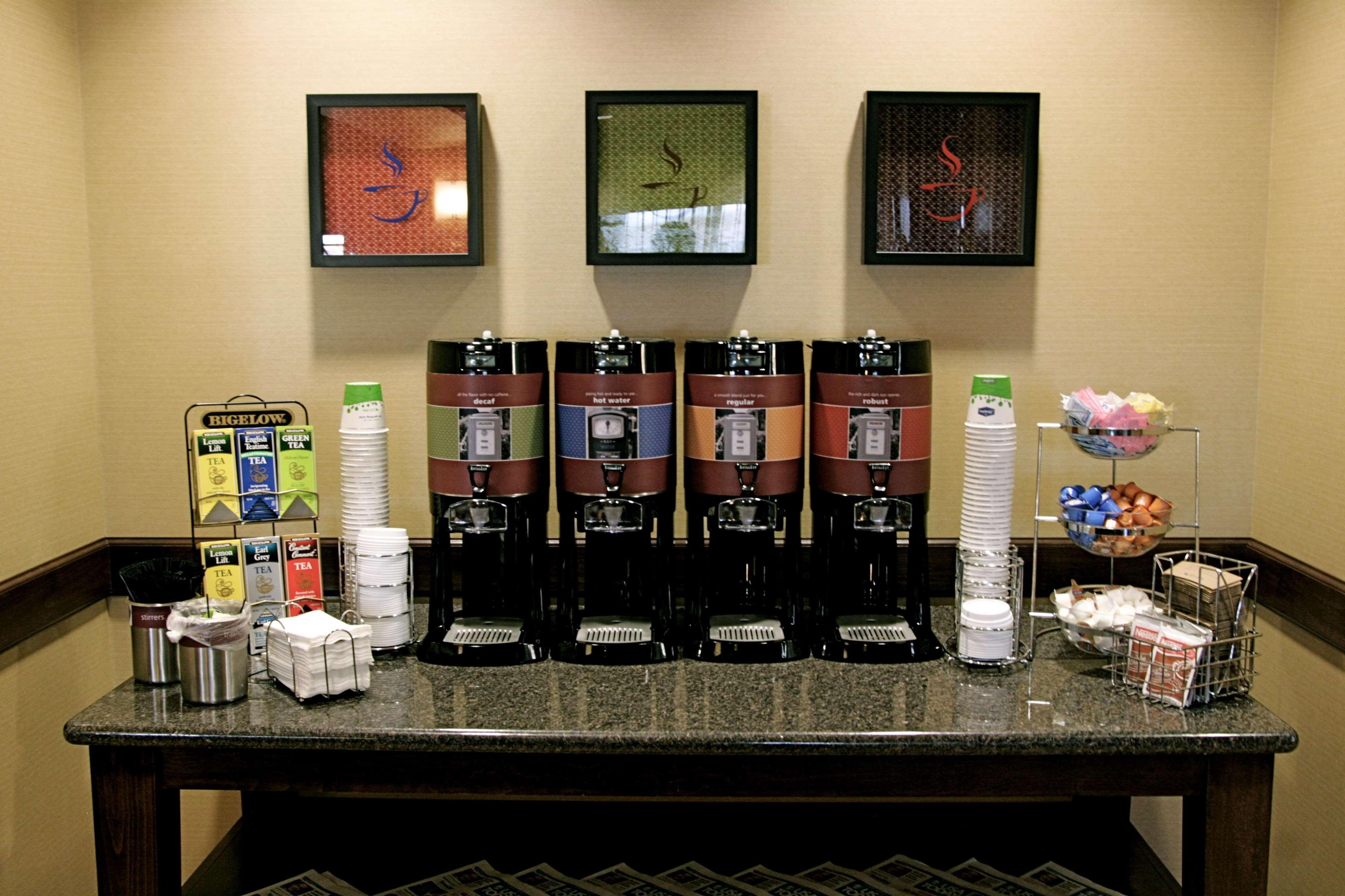 Hampton Inn & Suites Folsom Ristorante foto